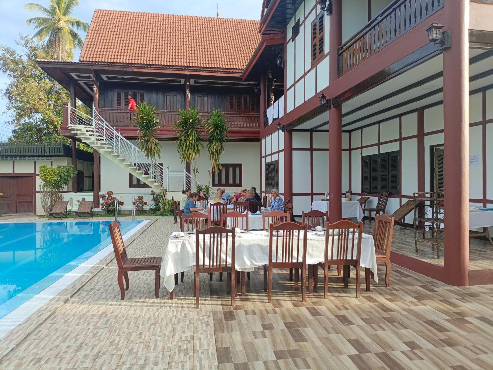 Senesothxuene Hotel Muang Không Exteriör bild