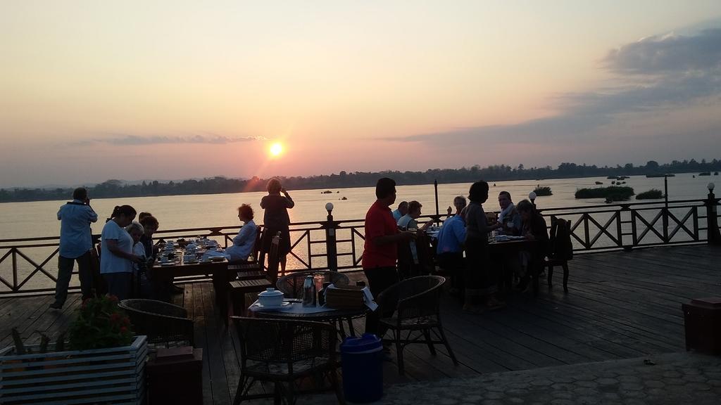 Senesothxuene Hotel Muang Không Exteriör bild
